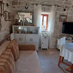 Nyaraló Sunrise *