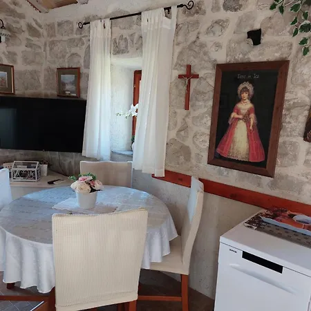 Ferienhaus Sunrise Gruda